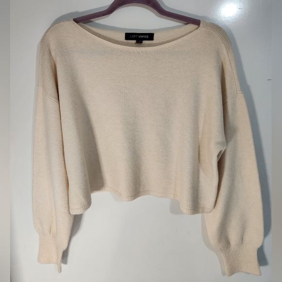 LOFT Sweaters - LOFT Versa cream cropped crewneck sweater, Size Medium
